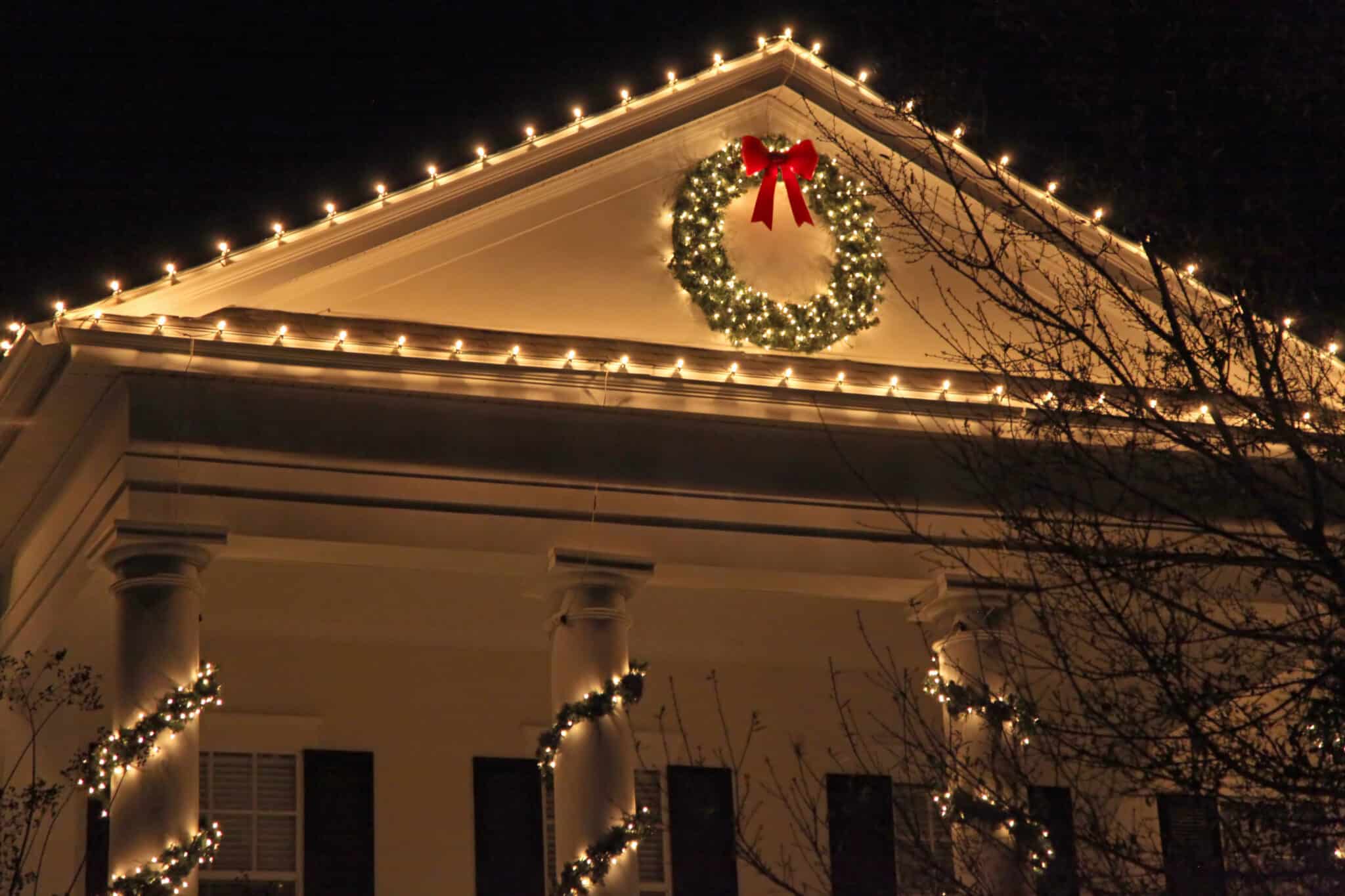 Commercial holiday lighting installation Buzzards Bay, MA